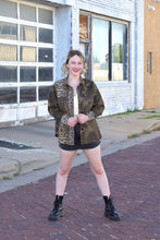 Load image into Gallery viewer, Camo 4 Cutie Jacket
