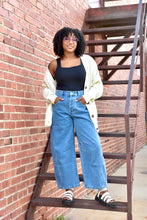 Load image into Gallery viewer, Pocket Full of Dreams Jeans (M)
