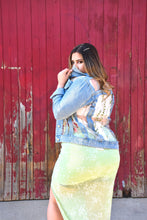 Load image into Gallery viewer, Bloomin Babe Jacket *S-3XL*
