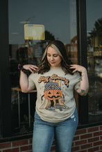 Load image into Gallery viewer, Stay Spooky Tee *S-XXXL*
