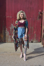 Load image into Gallery viewer, Happy Daze Shorts

