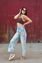 Load image into Gallery viewer, Wallpaper Romance Jeans

