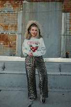 Load image into Gallery viewer, Blush &amp; Berry Pullover *S-XL*

