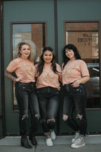 Load image into Gallery viewer, Erika Mom Jeans
